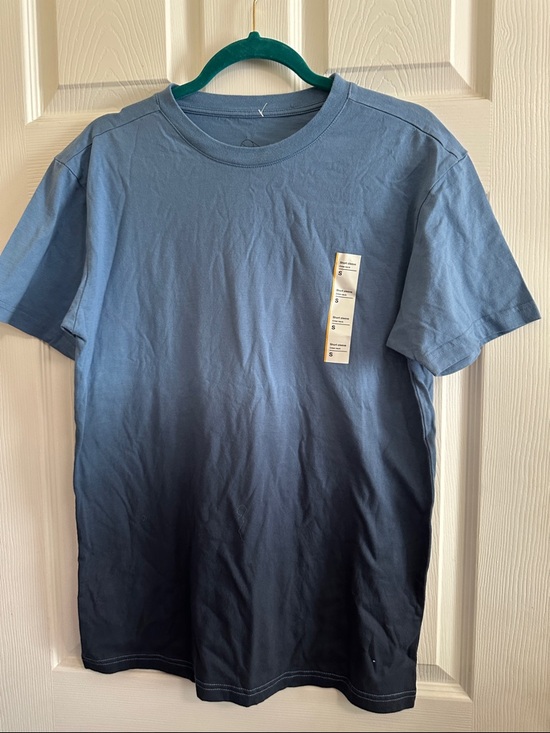 Original Use Other - Men's Original Use NWT Ombre Blue Crewneck T-Shirt Small